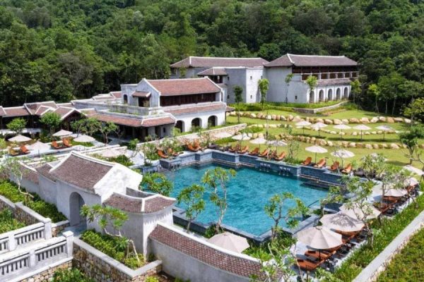 Legacy Yên Tử - Tour Xuyên Việt Khởi Hành Từ Hà Nội 19 Ngày