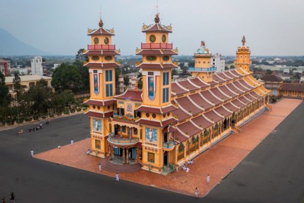 Tòa thánh Tây Ninh - Tour du lịch miền Tây Núi Bà Đen