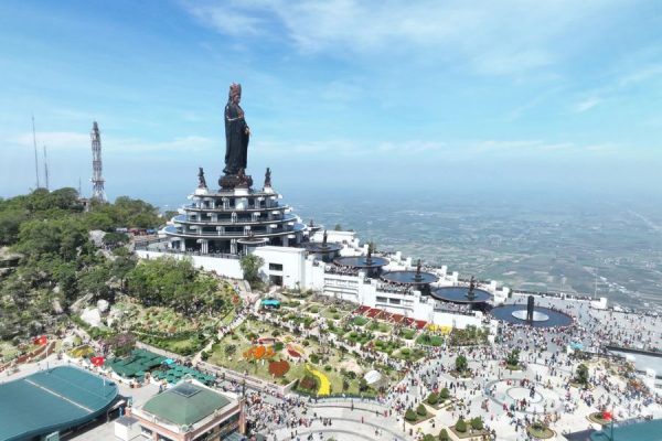 Tượng phật Tây Bổ Sư Đà - Tour du lịch miền Tây Núi Bà Đen