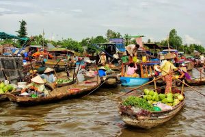 Chợ nổi Cái Bè