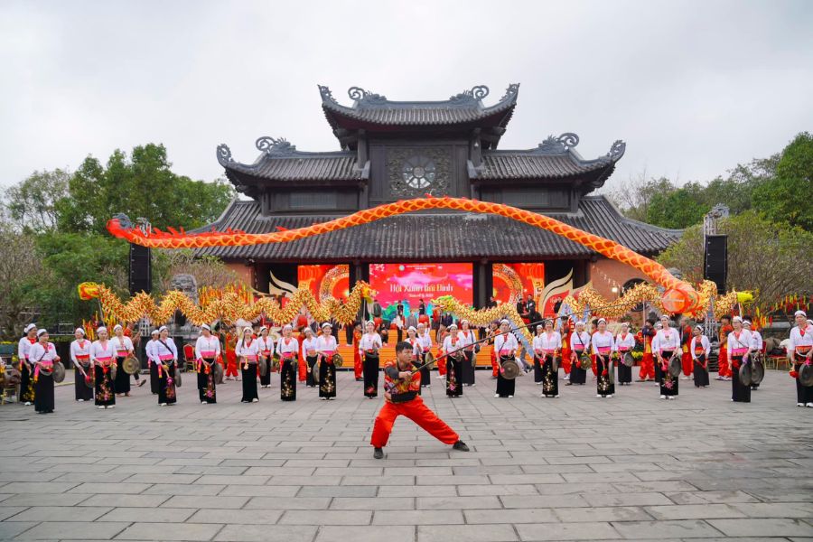 Lễ Hội Chùa Bái Đính: Biểu Tượng Của Ý Nghĩa Văn Hóa Chùa Bái Đính Và Di Sản Dân Tộc