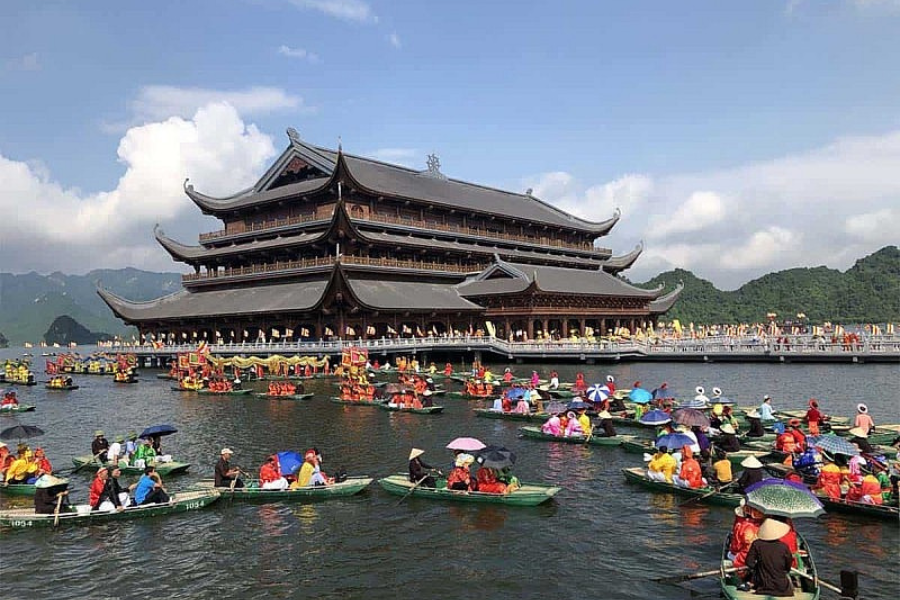 Thời Gian Đẹp Nhất Để Tham Quan Chùa Tam Chúc