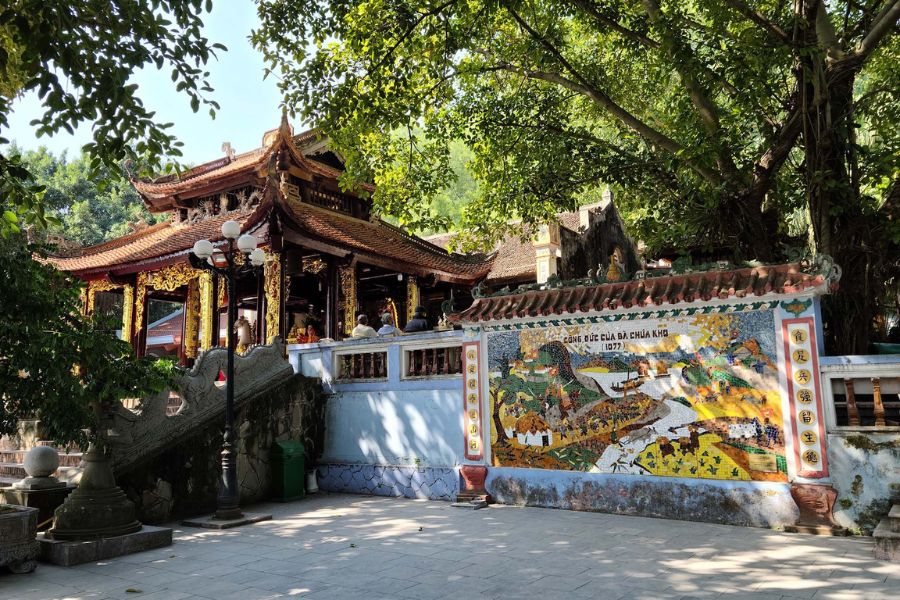 Đền Bà Chúa Kho: Ý Nghĩa Nghi Lễ Vay – Trả, Hướng Dẫn Tham Quan & Thông Tin Cho Kiều Bào