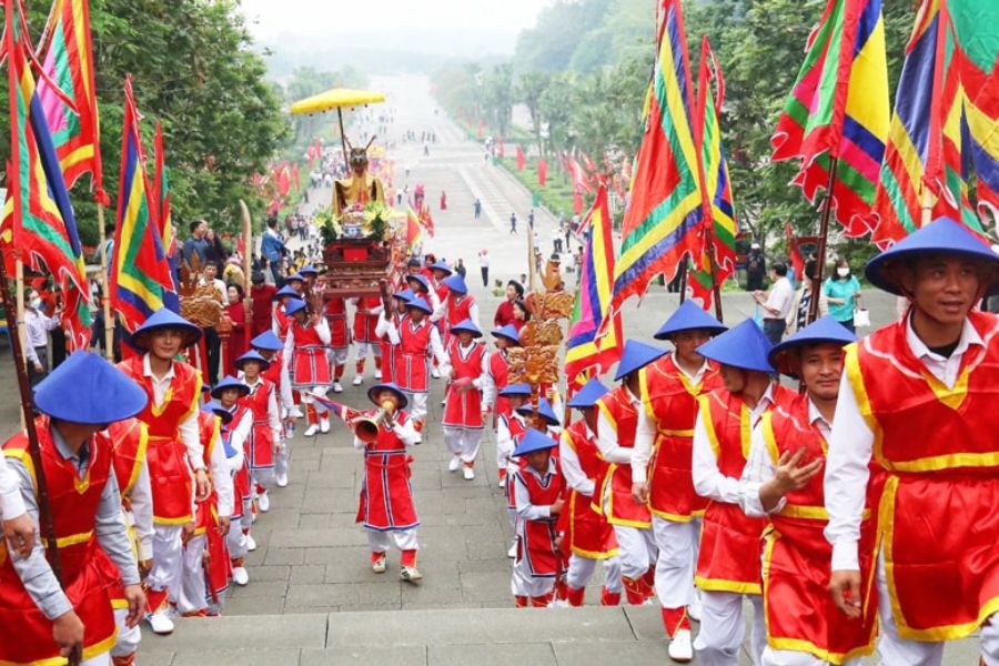 Hoạt Động Giỗ Tổ Hùng Vương 2025: Sôi Động Và Đầy Màu Sắc Văn Hóa