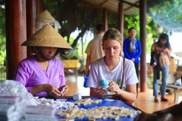 Làng nghề kẹo dừa